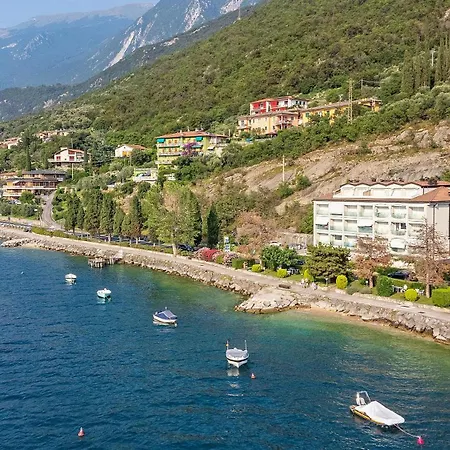 Theo Val Di Sogno Garda Apartment *